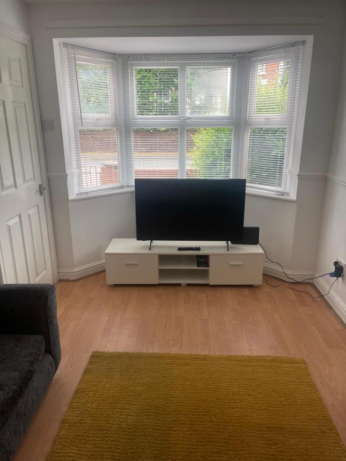 House Number 12 Sleeps Up To 4 With Smart Tvs In Every Room Wellington  Exterior foto